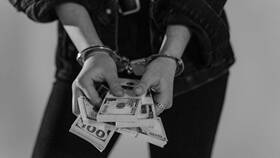 Что происходит после наложения ареста: правовые последствия в Йота